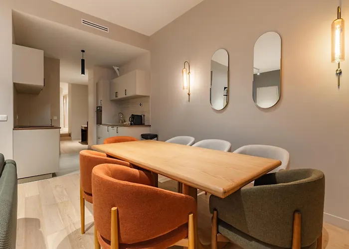 Apartmán Elegant 3-room Air-conditioned In The Heart Of 10