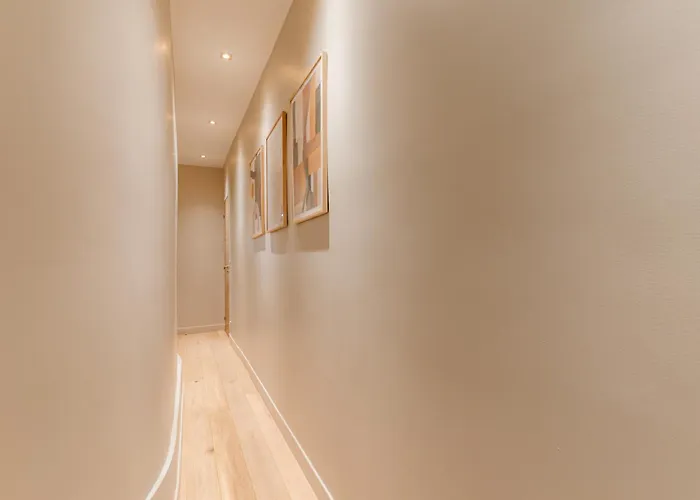 Elegant 3-room Air-conditioned In The Heart Of 10 Paříž